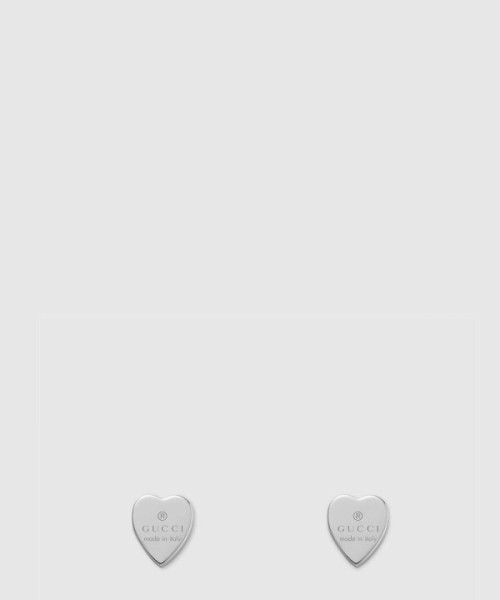 트레이드마크 하트 모양 귀걸이 ‎223990
